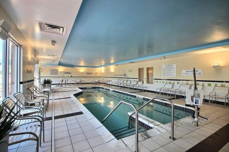 Fairfield Inn & Suites By Marriott Milwaukee Airport Oak Creek Bagian luar foto
