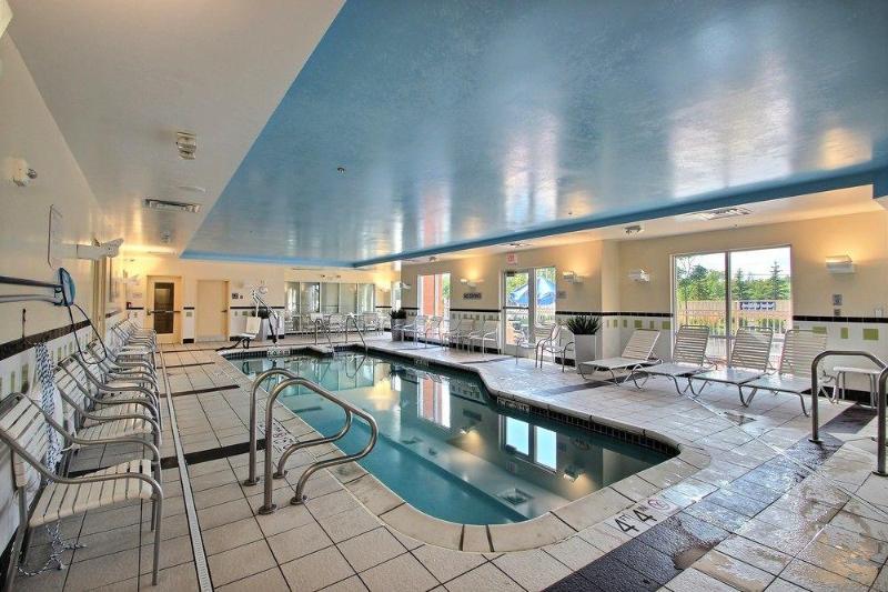 Fairfield Inn & Suites By Marriott Milwaukee Airport Oak Creek Bagian luar foto