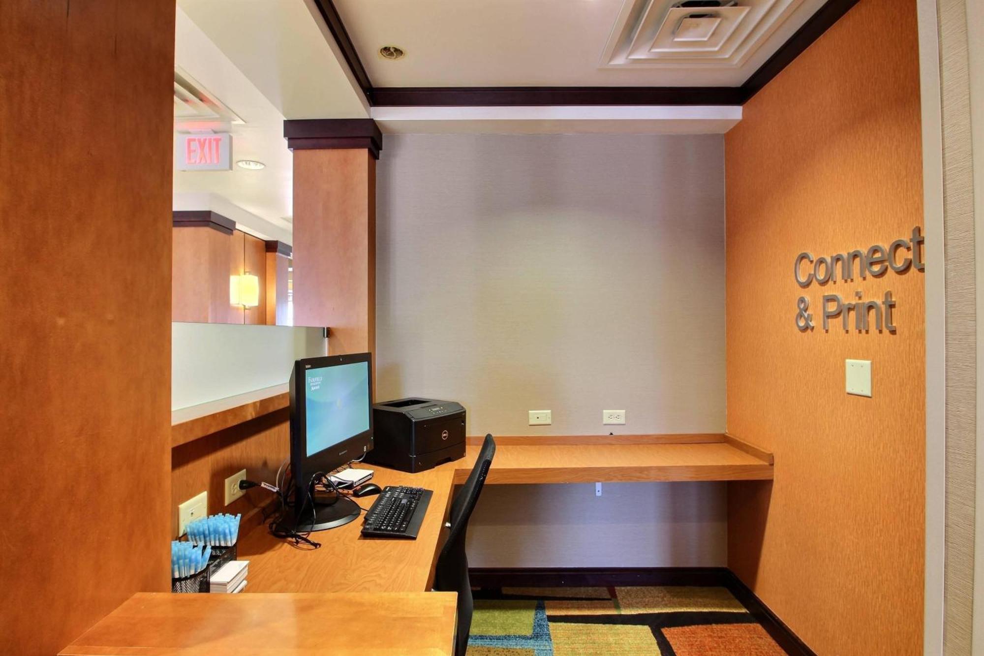 Fairfield Inn & Suites By Marriott Milwaukee Airport Oak Creek Bagian luar foto