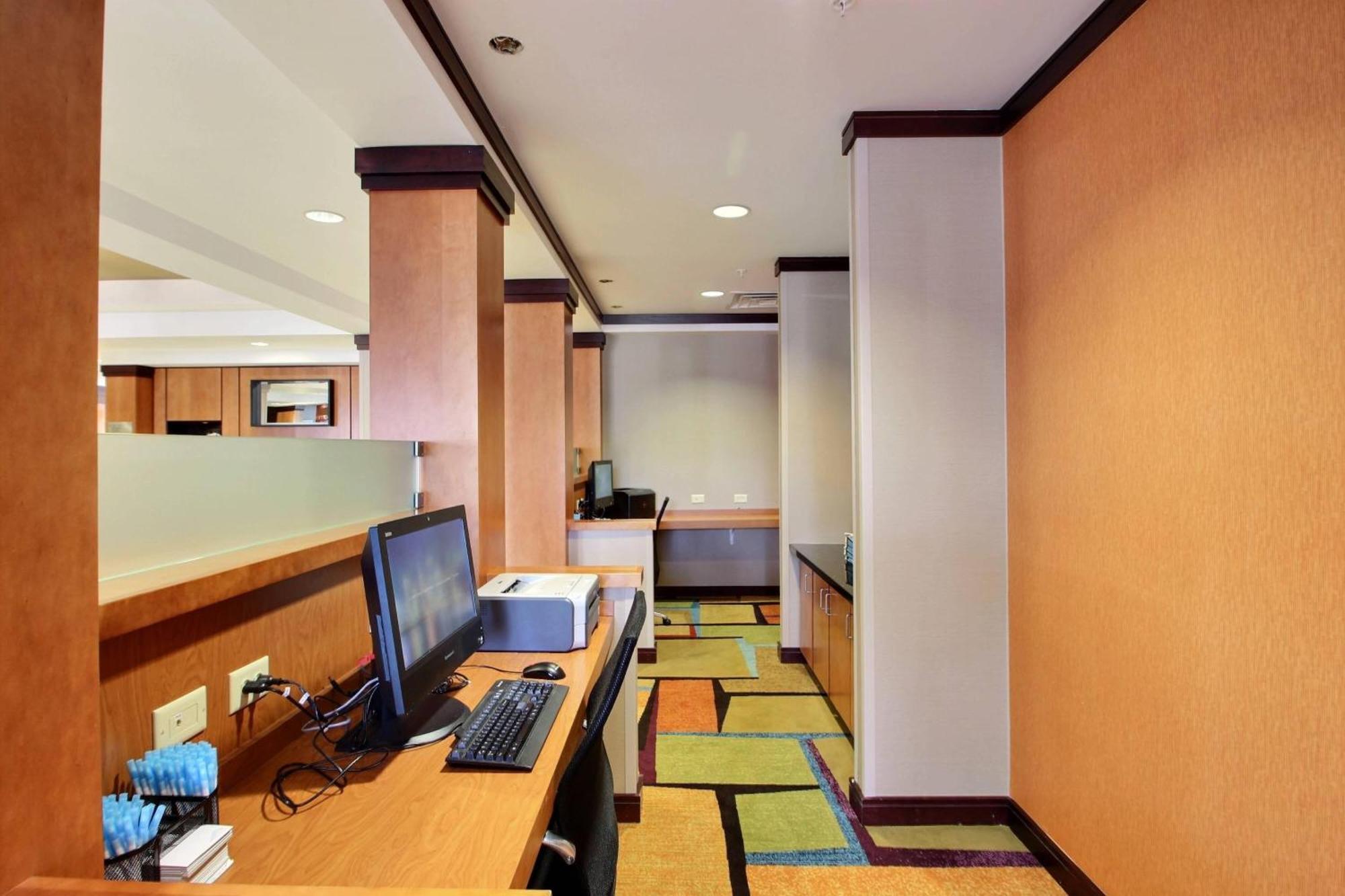 Fairfield Inn & Suites By Marriott Milwaukee Airport Oak Creek Bagian luar foto